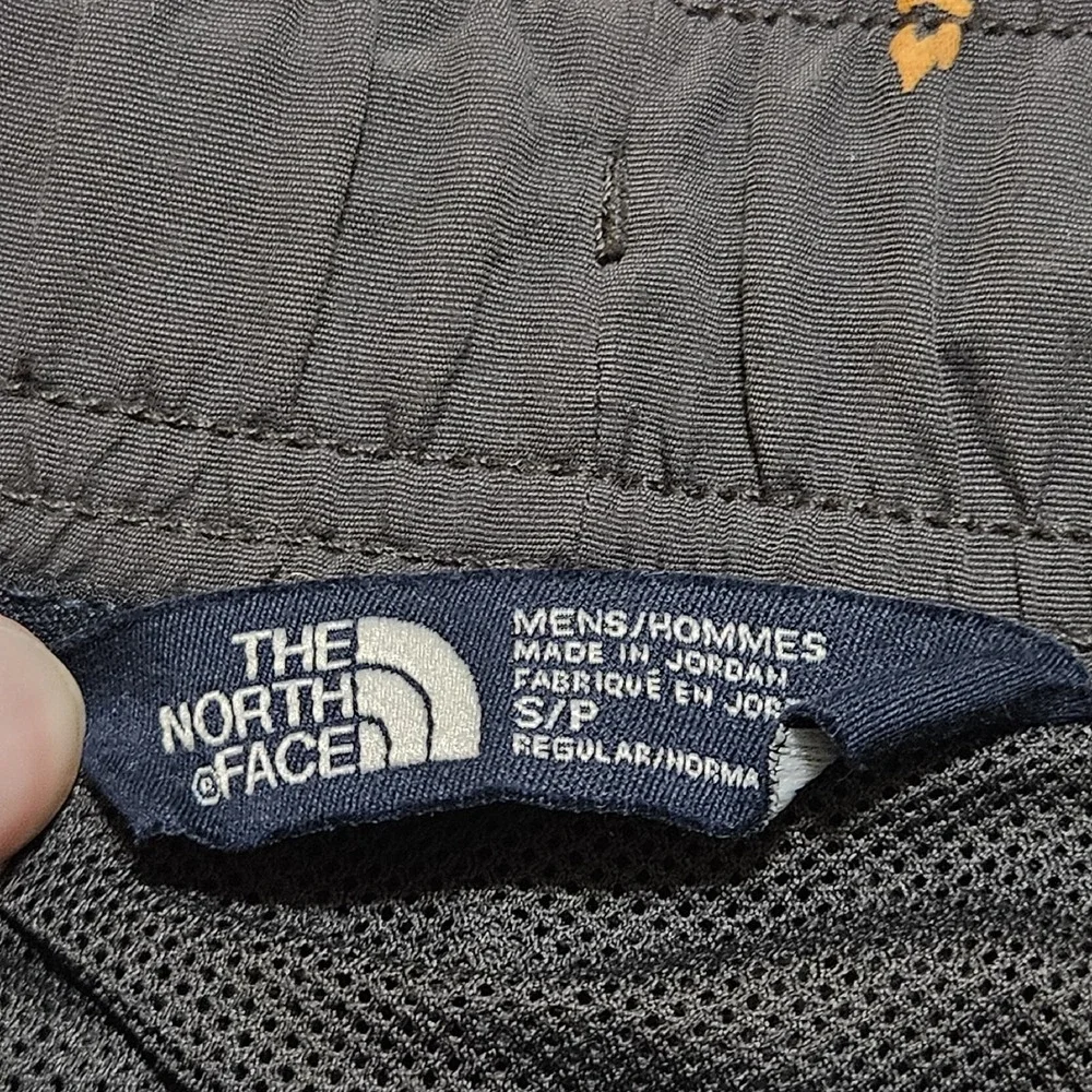 The North Face Men's Size S Class V Swim Trunks Mesh Liner Pockets Gray Campfire